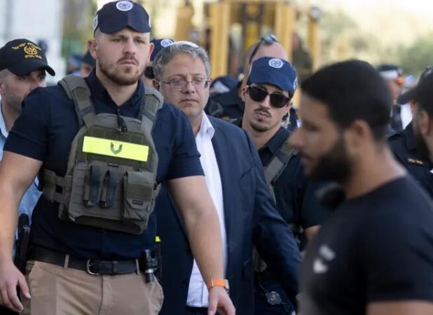 ورود تجاوزکارانه وزیر افراطی صهیونیست به مسجد ابراهیمی در «الخلیل»