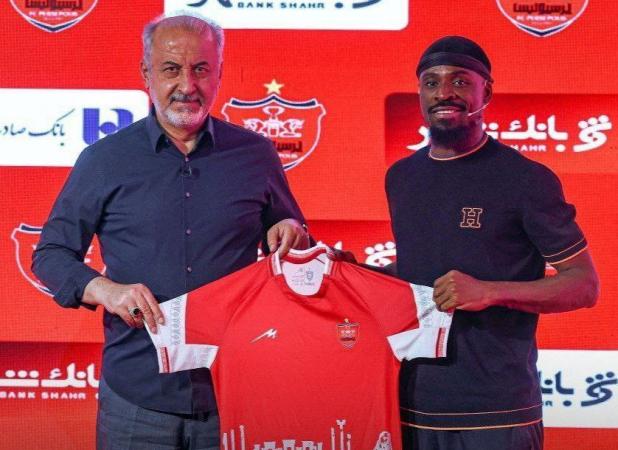 تصویری ناب از دو بمب استقلال و پرسپولیس در لیگ برتر انگلیس!