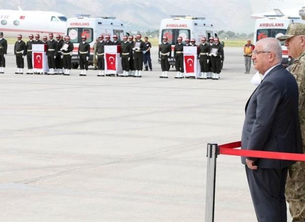 ابعاد مبهم مرگ ۱۲ نظامی ترکیه در غاری در کردستان عراق