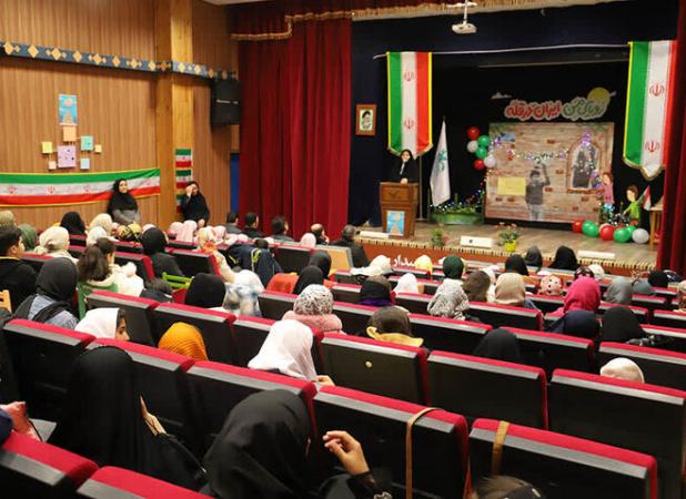 آشنایی کودکان و نوجوانان با مفاخر و سنت‌های بیرجند