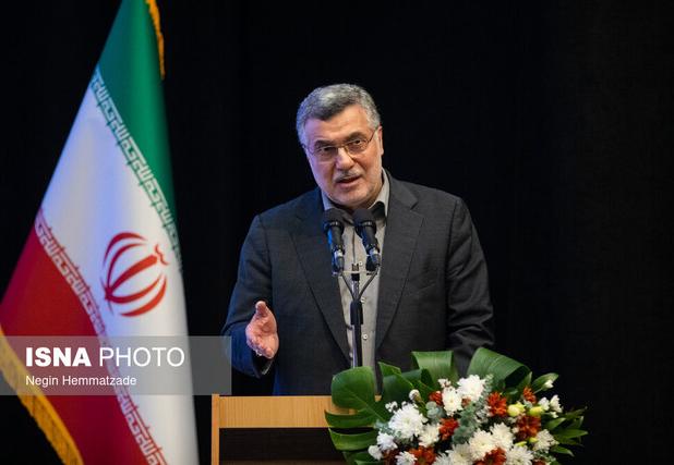 ۸۰ درصد بیمه‌شدگان با جیب دولت یا به صورت رایگان در کشور درمان می‌شوند