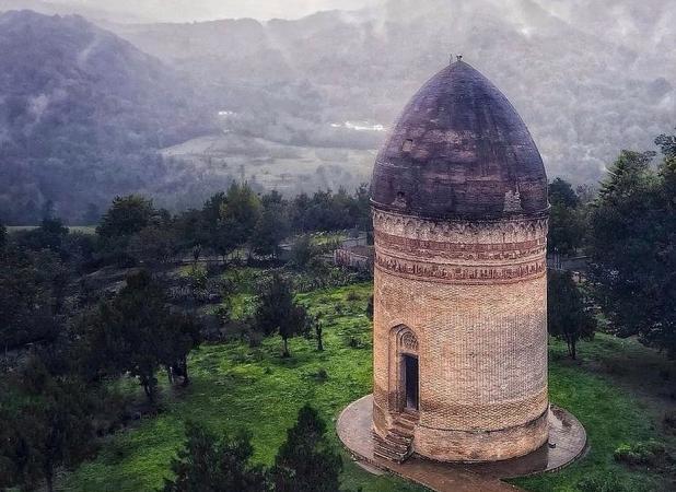 برج مهجور سوادکوه که یک زیبایی فروتنانه و کمیاب دارد