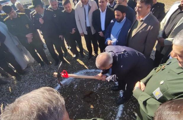 کلنگ زنی نیروگاه خورشیدی یک مگاواتی شهرستان گچساران