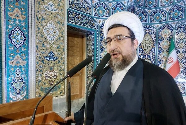 بالارفتن سن ازدواج در جامعه عواقب وخیمی از جمله گسترش فساد دارد