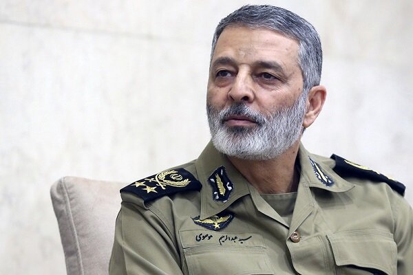 تاکید امیر موسوی بر استمرار خدمات درمانی ارتش در بندرعباس