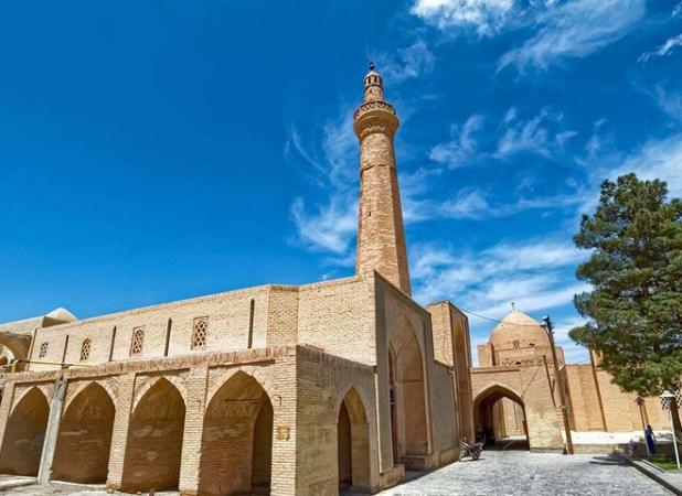 روایتگری حوزه گردشگری نائین ضروری است