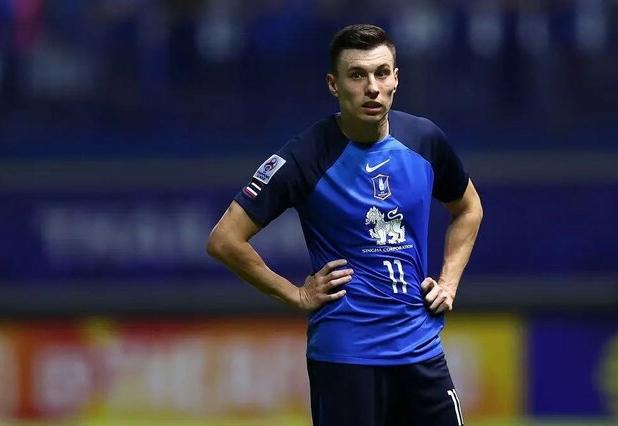 توافق پرسپولیس با ایگور سرگیف/ مهاجم ازبک راهی تهران می‌شود