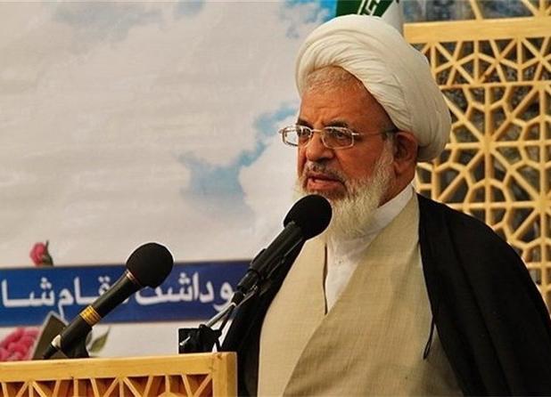امام جمعه یزد: شایعه‌پراکنی حربه دشمن برای ایجاد تفرقه است