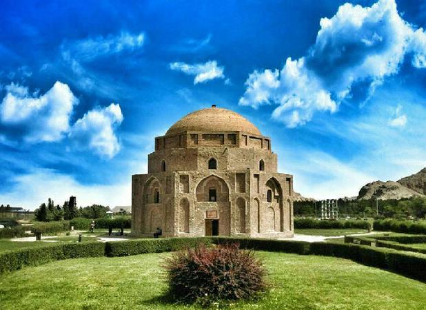 معاون میراث فرهنگی کرمان: گنبد جبلیه به صورت اضطراری مرمت می شود