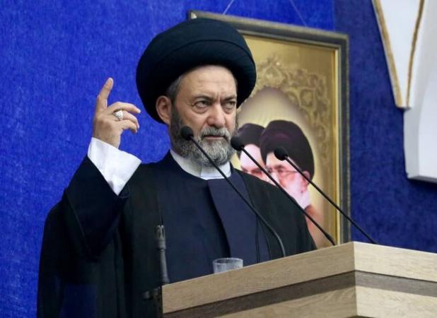 آیت الله عاملی: آمریکا و اروپا جز پذیرش ایران قوی چاره دیگری ندارند