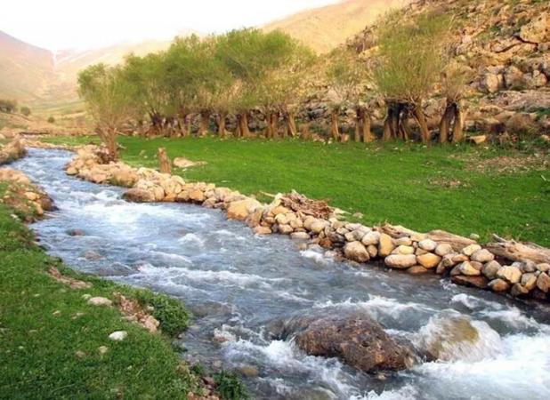 مردم از توقف و تردد در بستر و حاشیه رودخانه‌های تهران اجتناب کنند