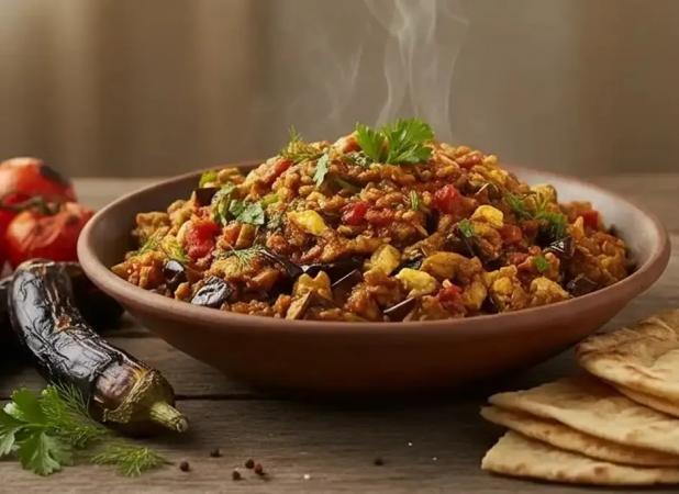 میرزا قاسمی اصیل با بادمجان کبابی و طعمی دودی