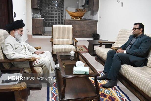 آیت‌الله حسینی بوشهری: مشکلات نیازمندان شناسایی و دنبال شود