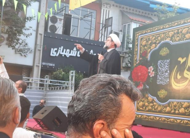 برخورد قاطع با نفوذی ها ضروری است