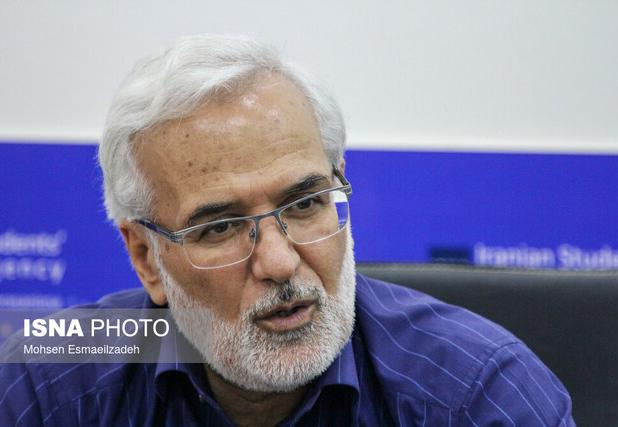 یک استاد دانشگاه: هر چه کنشگری سیاسی دانشجویان کم شود، آسیب‌های اجتماعی بیشتر خواهد شد