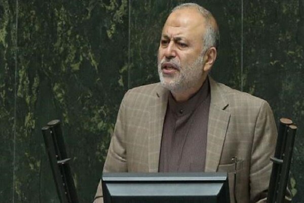 فاطمی امین به وعده کاهش قیمت خودرو عمل نکرد