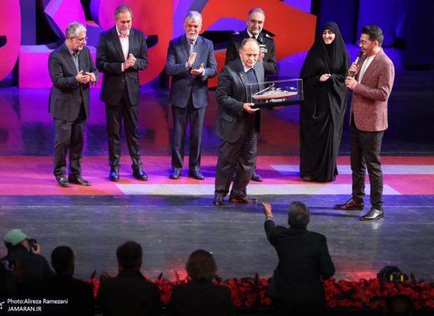 تصویر پربازدید از زینب سلیمانی در کنار فرازد حسنی