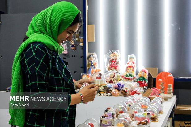 سی‌وهفتمین نمایشگاه ملی صنایع‌دستی آبان ماه برگزار می شود