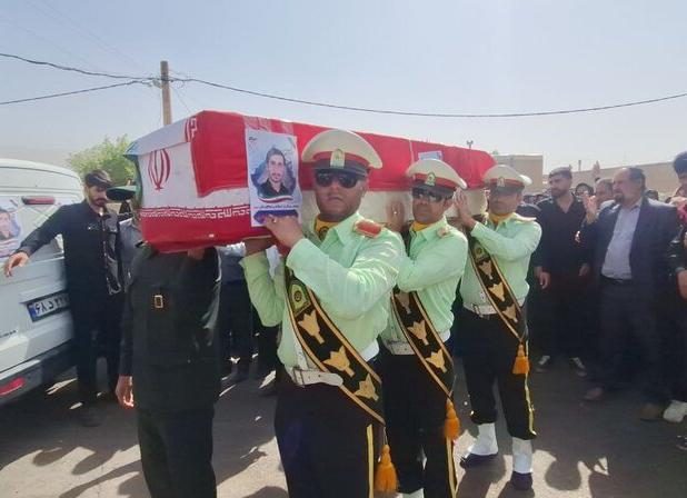 تشییع پیکر شهید «سیروس خنجری»مدافع وطن در ماژین دره شهر برگزار شد