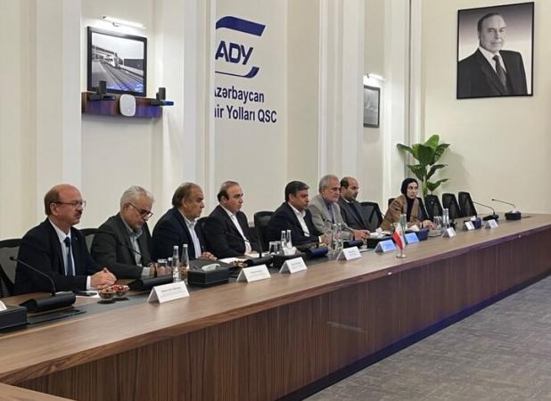 نشست استاندار اردبیل با رئیس راه‌آهن جمهوری آذربایجان