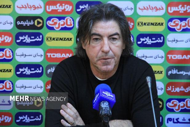 ساپینتو: گل گهر بازیکنان خوبی دارد/ امیدوارم کیفیت زمین مناسب باشد