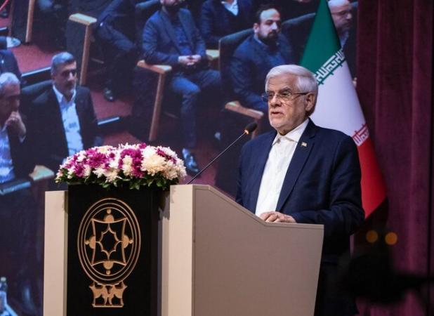 عارف: تورم تصمیم‌گیری‌ها زمینه را برای فساد فراهم می‌کند