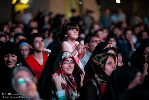 گنجی: حفظ جوانان موجود آسان‌تر از ساختن نسل آینده است