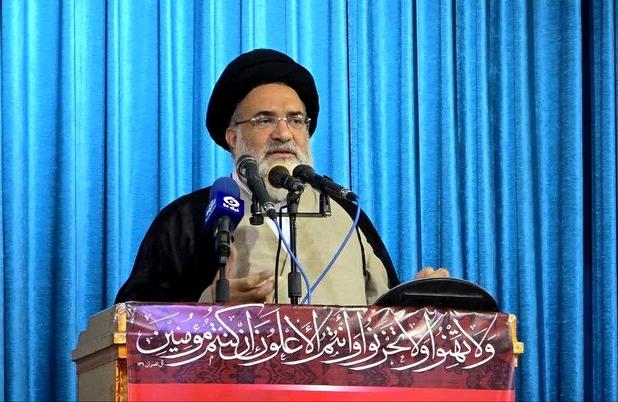 امام جمعه یاسوج:جرم ملت ایران تنها رهایی از بردگی آمریکا بود