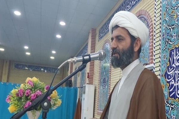 هدف همه مسئولان باید مهار تورم و رشد تولید باشد