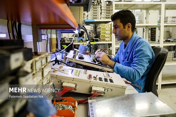 عهد جامعه علمی با ملت ایران؛آزمایشگاه‌ها و تحقیقات علمی متوقف نمی‌شود