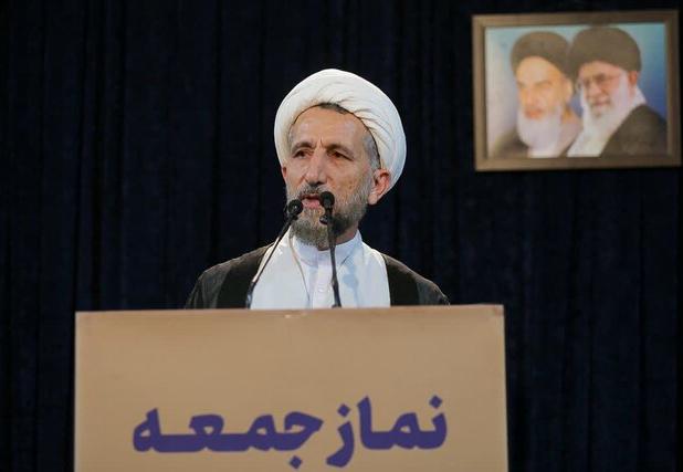 امام جمعه قزوین: ملت ایران در برابر شیطنت‌های آمریکا با صلابت ایستادگی خواهد کرد