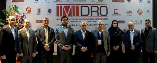  استاندار: از تکمیل زنجیره ارزش فولاد در آذربایجان شرقی حمایت می‌کنیم