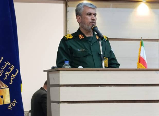 سردارغلامی:ناوها و جنگنده‌های دشمن علیه ایران اسلامی، هیچ کارایی ندارد