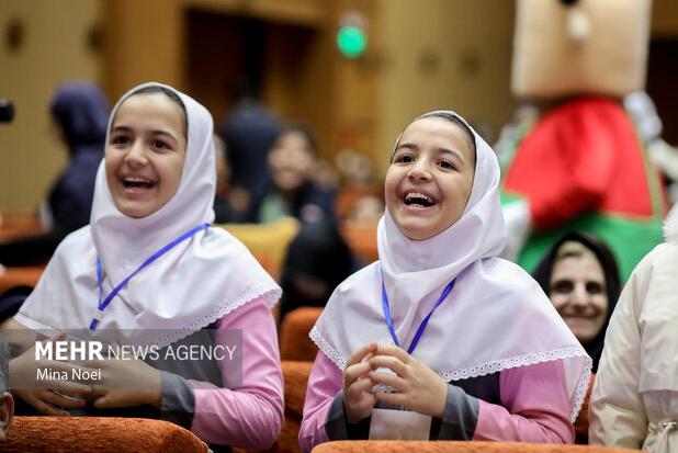 نیمی از ظرفیت سالن‌ها و اماکن ورزشی متعلق به آموزش و پرورش همدان در اختیار دانش آموزان دختر باشد