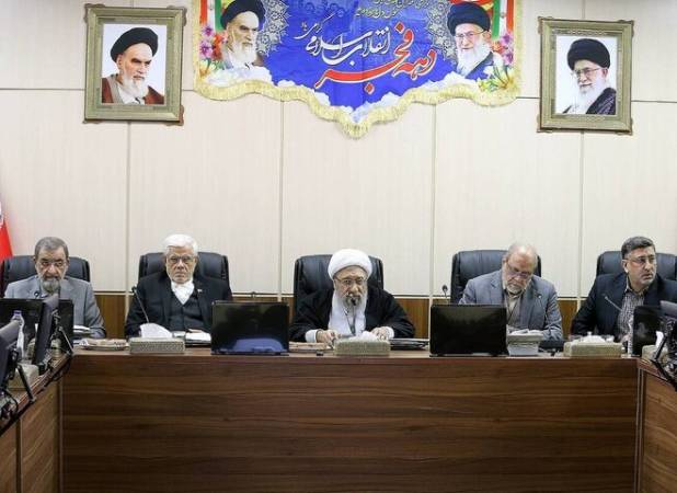 تاکید آملی لاریجانی بر اهتمام دولت در تامین اقلام معیشتی مردم