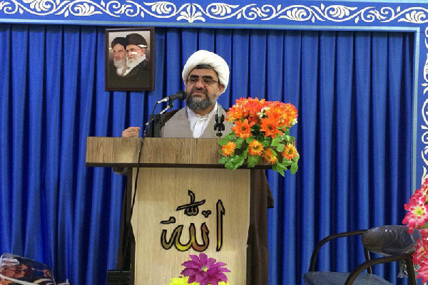 استمرار راه شهدا سد محکمی در برابر دشمنان است