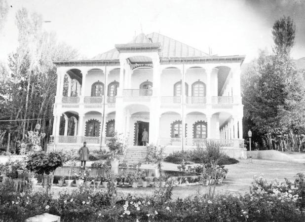 رسم عجیبی که در تهران اجرا می‌شد