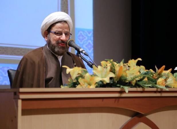 اعتبار تاریخی روحانیت از همراهی با مردم و حضور در متن جامعه برمی‌خیزد