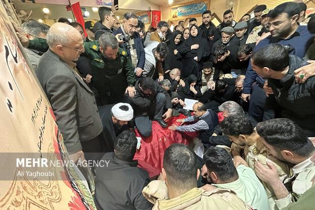 تشییع پیکر شهید امنیت امیرحسام جوینده در صومعه سرا