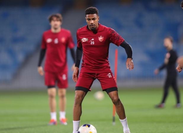 مذاکره فولاد با مدافع سابق پرسپولیس