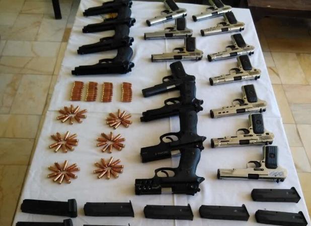 کشف ۴۰ قبضه کلت و ۸۰ خشاب از قاچاقچیان در سیستان و بلوچستان