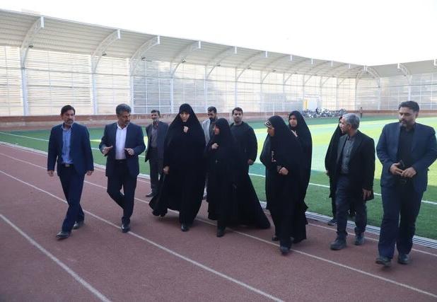 بازدید معاون امور زنان و خانواده رئیس‌جمهور از ورزشگاه تختی قم