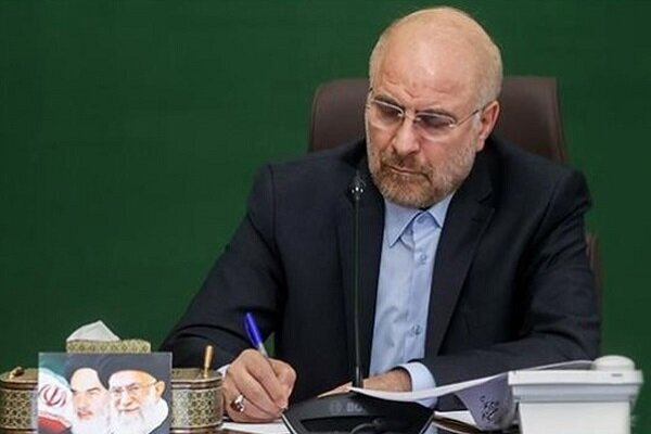 رئیس مجلس ارتحال مادر شهیدان خوراکیان را تسلیت گفت