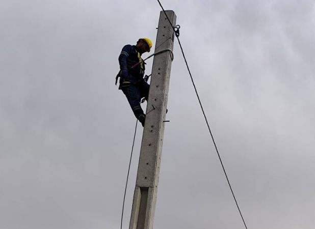 تعویض ۳ ترانس سوخته برق در بویراحمد؛پایداری برق با ۱۰ تیم عملیاتی