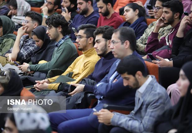 گزارش ایسنا از نشست «شنبه‌های گفت‌وگو» استاندار خراسان رضوی و فاصله‌هایی که باید کم شود