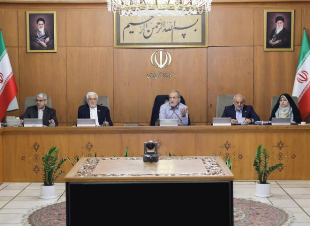 پزشکیان: هیچ مسئله‌ای در عرصه حکمرانی، حیاتی‌تر از معیشت مردم نیست