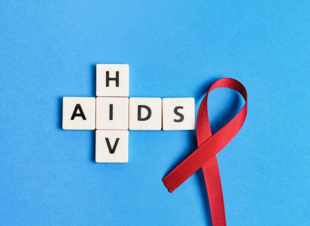 بیماران HIV با درمان به موقع می‌توانند زندگی عادی و طبیعی داشته باشند