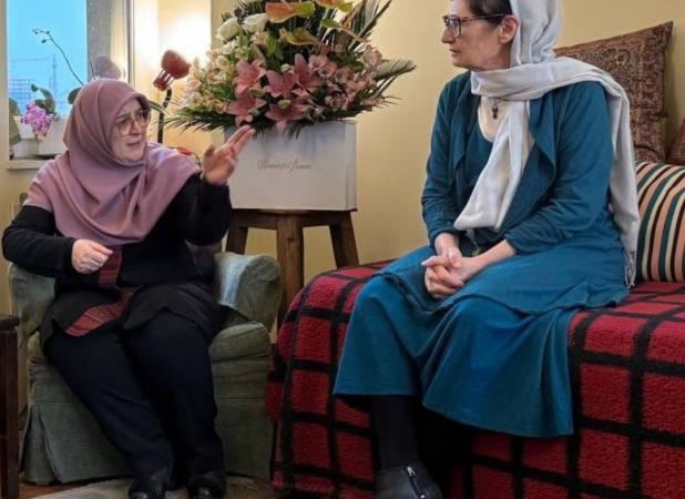 کفش‌های خانم سخنگو در یک مهمانی خبرساز شد