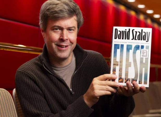 نویسنده سه ملیتی با رمان\