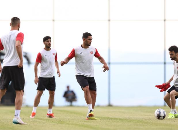 باران، فشار تمرین پرسپولیس را کم کرد